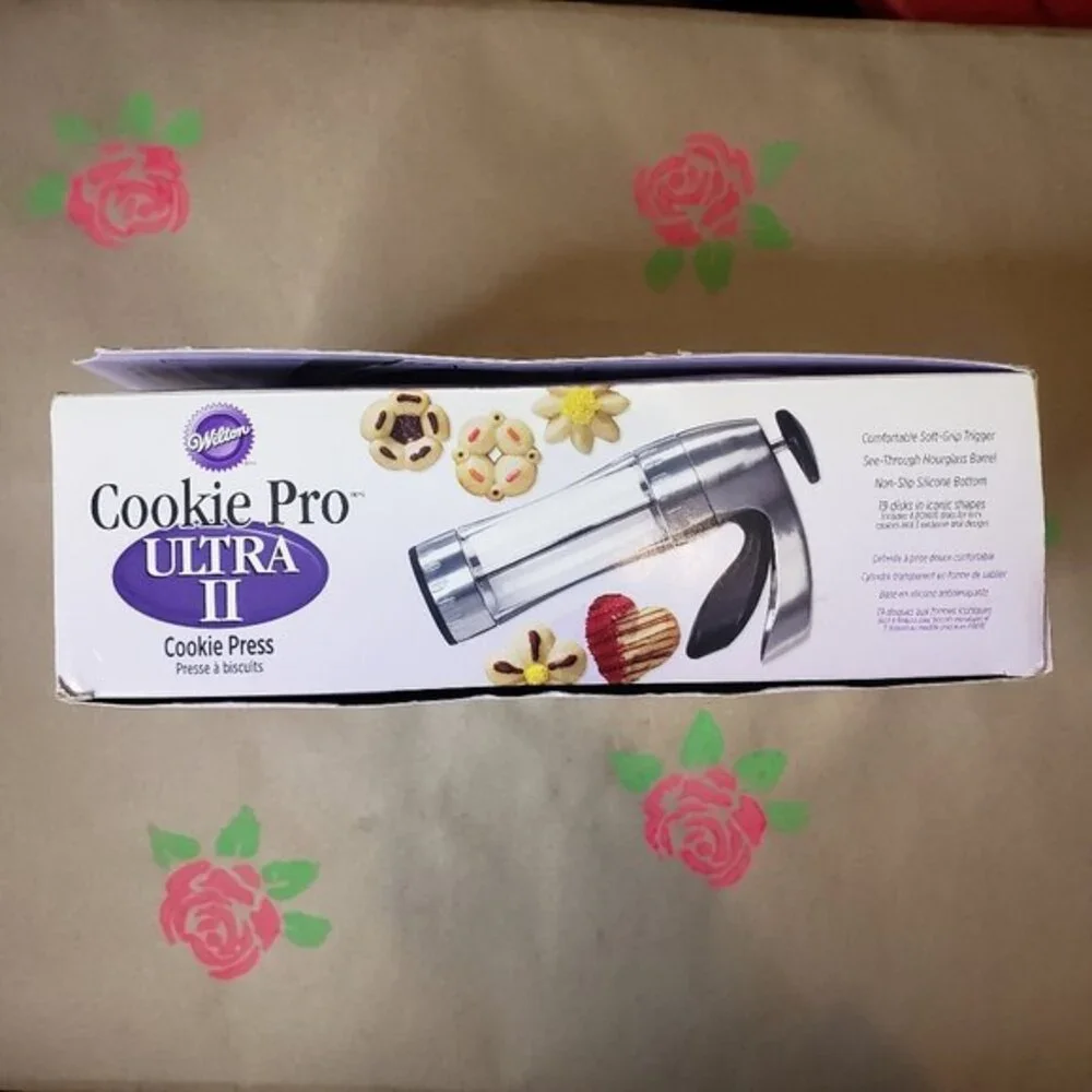 Wilton Cookie Pro Ultra II With 18 Disks
